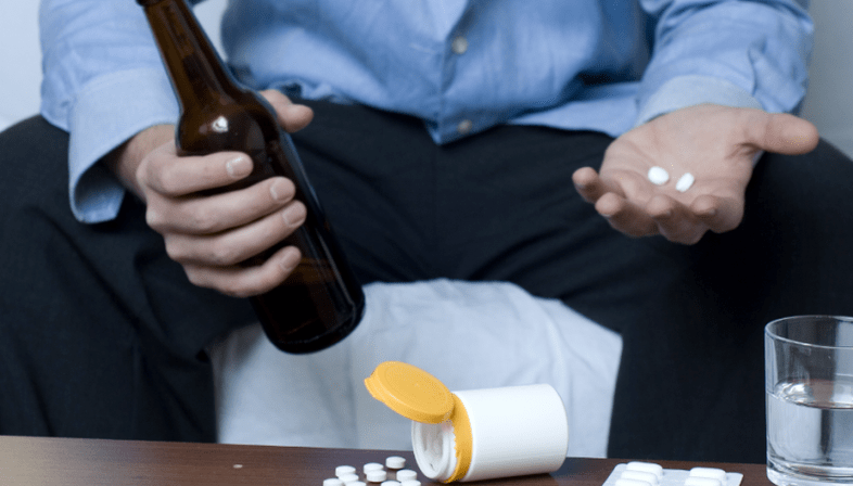 which antibiotics cannot be combined with alcohol